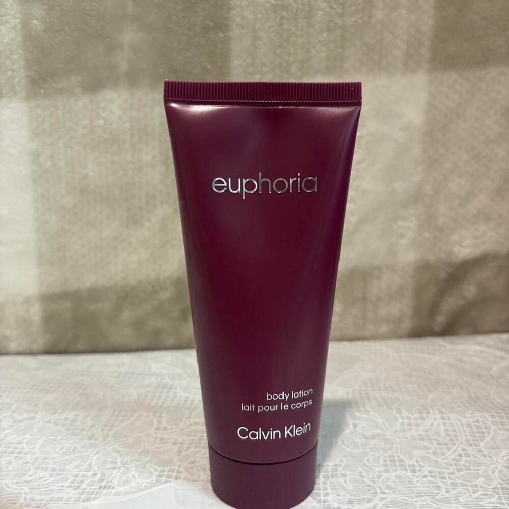 Calvin klein euphoria sensual skin